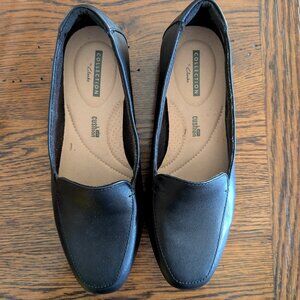 Clarks Juliet Lora Loafer - Black Leather - Size 6.5W - New in Box